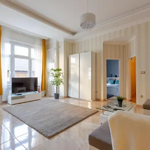 Luxury Downtown By Anna Apartamento