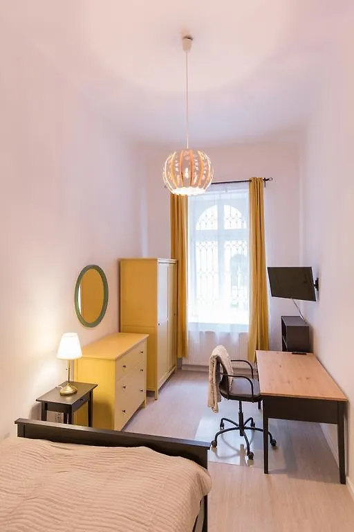 Bpr Oktogon Center Apartment Budapest 0*,  Hungría