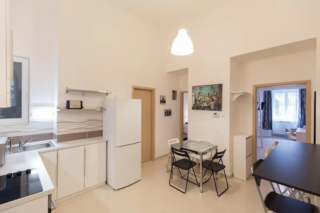 Bpr Oktogon Center Apartment Budapest